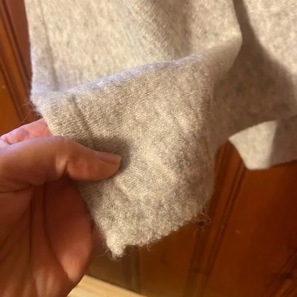 Time and Tru Women's Light Gray Poncho - Picture 3 of 4